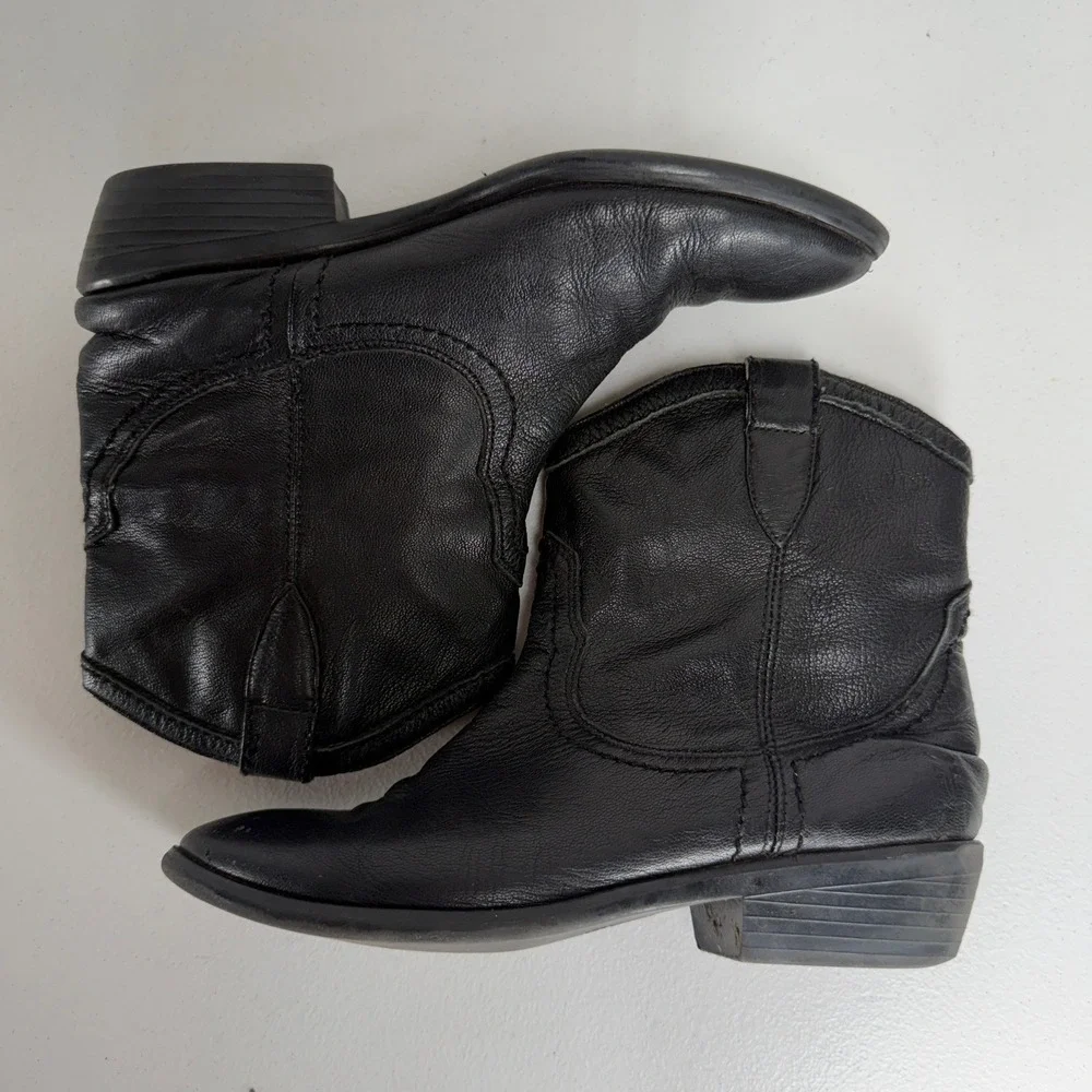 Frye brand model